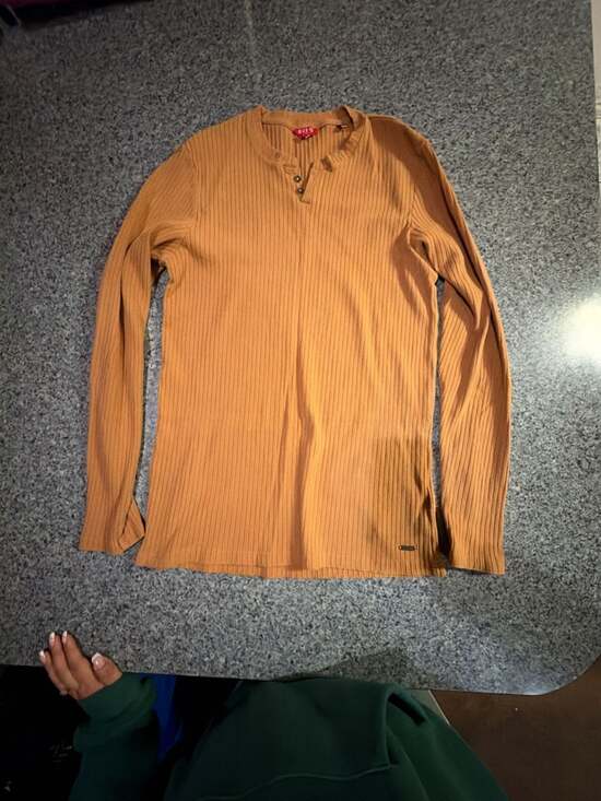 Guess Tops - Guess Los Angeles Henley Shirt Size L Brown Ribbed Long Sleeve
